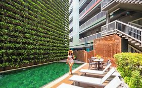 โรงแรมครอส ไวบ์ เชียงใหม่ ดีเซม นิมมาน (ชื่อเดิม ครอสทู ไวบ์ ไวบ์ เชียงใหม่ ดีเซม)